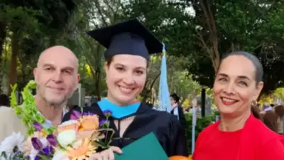 Neşe Erberk'in Gurur Günü: Üçüz Kızı Alin Yüksek Lisans Diplomasını Aldı