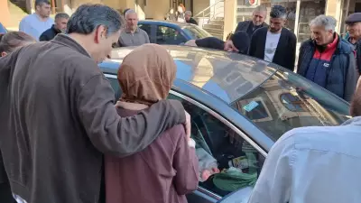 Trabzon'da 3 aylık bebek araçta mahsur kaldı, anne panik yaşadı