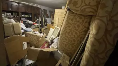 İzmir Konak'ta çöp evden 10 ton atık çıkarıldı