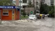 Adana'da Şiddetli Sağanak ve Dolu Hayatı Felç Etti