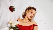 Afra Saraçoğlu'nun Siyah Kombini Sosyal Medyayı Salladı