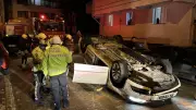 Bolu'da park halindeki araca çarpıp takla atan otomobildeki 2 kişi yara almadan kurtuldu