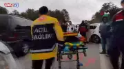 Bolu'da virajı alamayan otomobil minibüsle çarpıştı: 4 yaralı