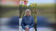 Emel Sayın gözyaşları içinde sevenlerine seslendi: Bugün biraz hüzünlüyüm
