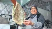 Gözleme satarak 10 çocuk büyüten fedakâr anne: Gülhan Şimşek