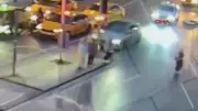 Şişli'de trafik ışığı devrilen Mısırlı turist hayatını kaybetti
