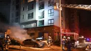 Kadıköy'de oto galeride yangın: 4 araç küle döndü