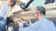 Kadınlar Daha Sık, Erkekler Daha Pahalı Kaza Yapıyor