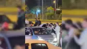 Karabük'te Araçtaki 2 Kişi Grup Tarafından Darp Edildi O Anlar Kamerada