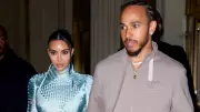 Kim Kardashian ve Lewis Hamilton Tiyatro Çıkışı El Ele Görüntülendi