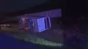 Malatya-Kayseri Karayolunda Midibüs Devrildi: 27 Yaralı