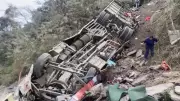 Nepal'de Otobüs Şarampole Yuvarlandı: 4 Ölü, 26 Yaralı