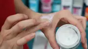 Prof. Dr. Özkol: Güneş Kremi Seçerken Dermatolog Önerisi Şart