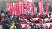 İstanbul'da 1 Mayıs Kutlamaları Kadıköy ve Kartal'da Coşkuyla Başladı