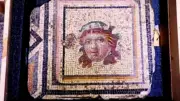 Zeugma Müzesi'nin kayıp 13. parçası Türkiye'ye getirildi