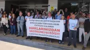 İzmir'de CHP'li Belediyelerde Eylem Sürüyor: Karşıyaka ve Buca'da Memurlar İş Bıraktı