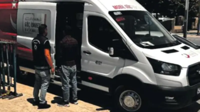 12 Düzensiz Göçmen Yakalandı: Sahil Güvenlik Operasyonu