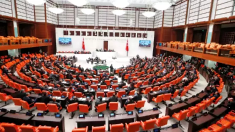 2026 Torba Yasa Meclis'te: Kademeli Emeklilik Var mı? İçerik Detayları