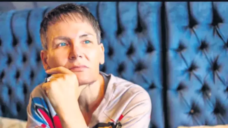30 Yıl Boyunca Mutlu Trans Kadın Rolünü Oynadım