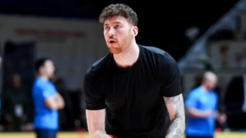 A Milli Basketbol Takımı'nda Onuralp Bitim Sakatlık Nedeniyle Kadrodan Çıkarıldı
