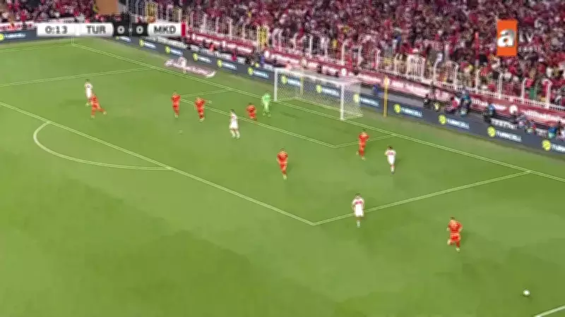 A Milli Futbol Takımı'nda Can Uzun'un şutu direkten döndü