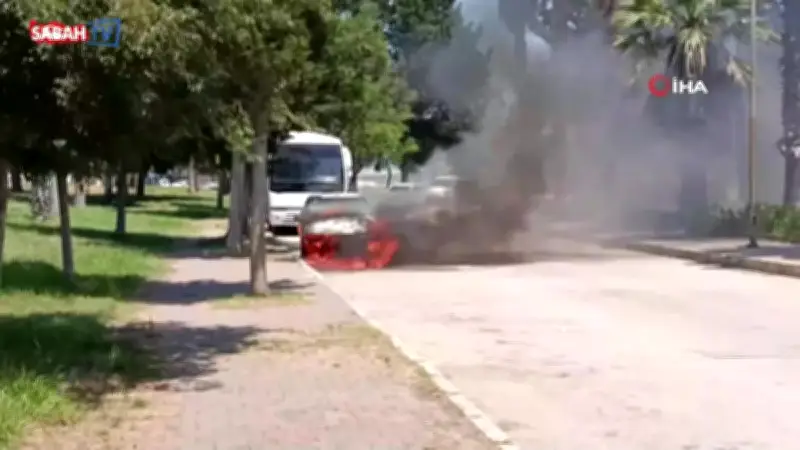 Adana'da Park Halindeki Araçta Yangın: Peş Peşe Patlamalar