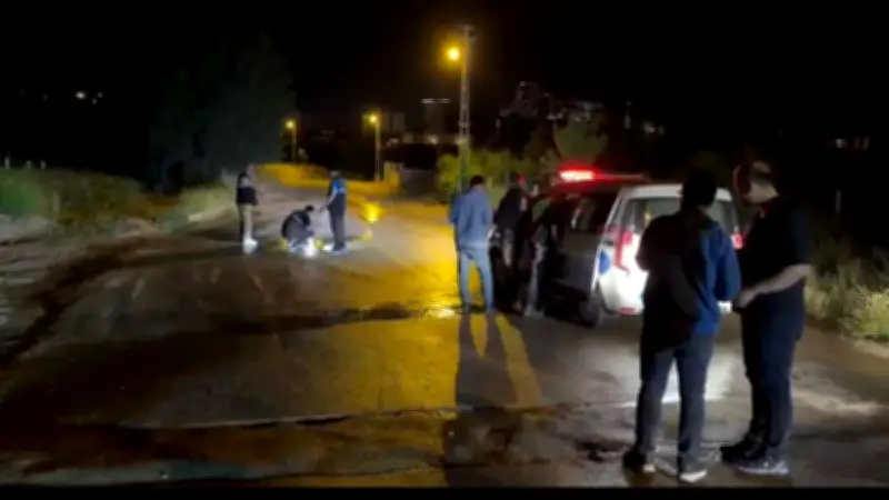 Alacak Meselesinde Kan Aktı: 2 Kişi Ağır Yaralandı