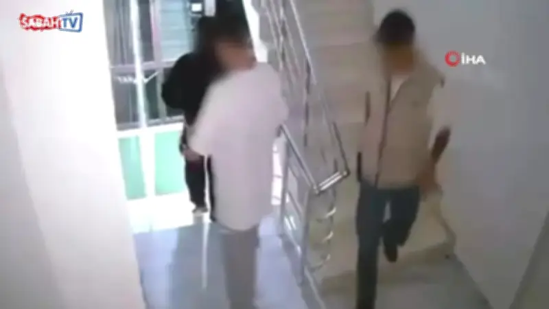 Çalacakları Ayakkabıların Kalitesini Kontrol Ederken Kameraya Yakalandılar