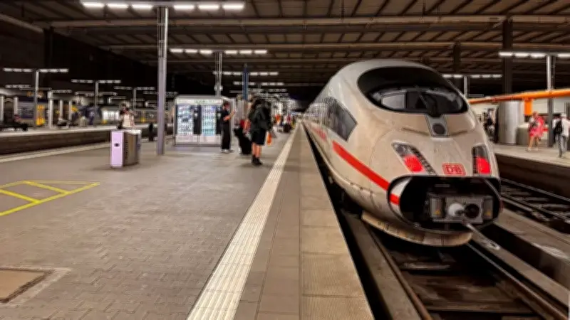 Almanya'da Telsiz Arızası Nedeniyle Ülke Genelinde Tren Seferleri Durduruldu