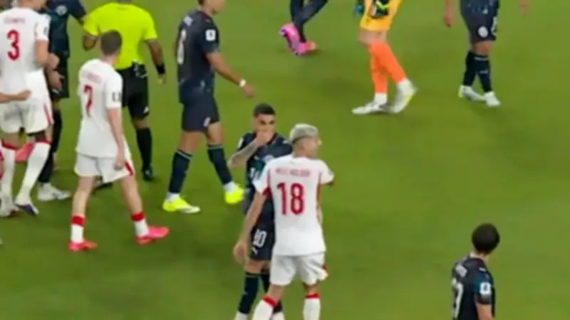 Almiron'un Kırmızı Kartı: Yeni FIFA Kuralı Ne Diyor?