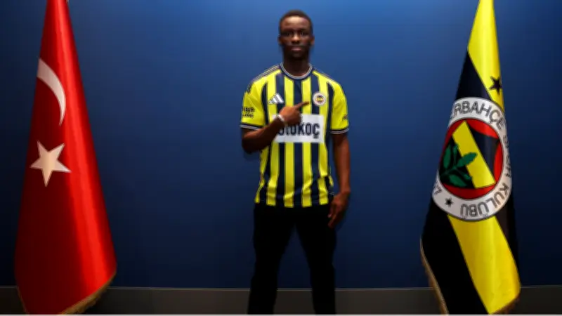 Amara Diouf kimdir? Fenerbahçe'nin yeni transferi kaç yaşında, hangi mevkide oynuyor?