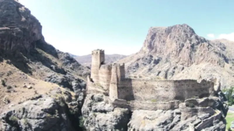 Anadolu'nun Gizli Hazineleri: Alicin Manastırı, Engüzek Kalesi ve Sardes