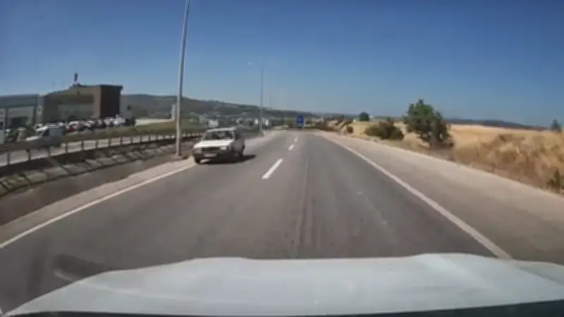Çanakkale-Bursa yolunda ters yönde giden 3.12 promil alkollü sürücü yakalandı