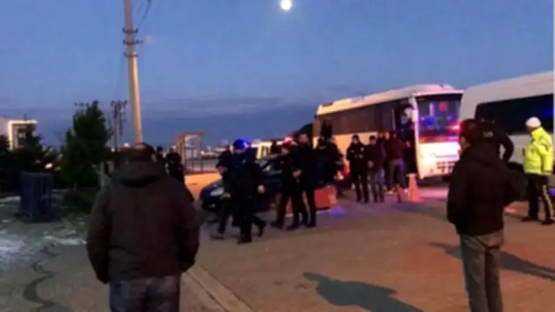 Çanakkale'de Emniyet Operasyonu: Aranan 23 Şüpheli Yakalandı
