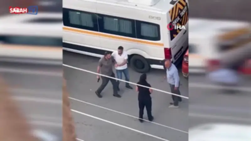 Ankara'da servis şoförü ile vatandaş arasında sopalı ve silahlı kavga