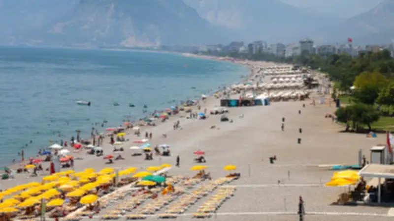 Antalya'da Hissedilen Sıcaklık 47 Dereceye Ulaştı