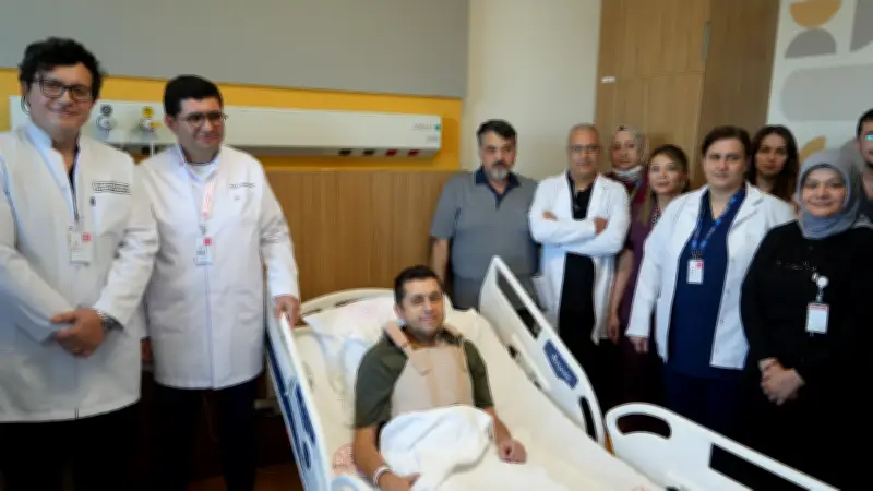 Aortu Yırtılan Aydın Özçelik, 90 Santimetrelik Yapay Damarla Hayata Tutundu