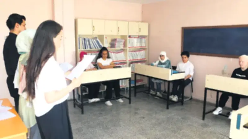 Arkadaşlarının sesiyle LGS'ye hazırlanıyorlar: Görme engelli öğrencilere umut