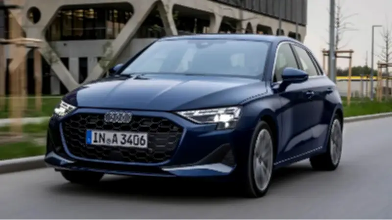 Audi A3'e İki Yıl İçinde İkinci Makyaj: Yeni İç Mekan ve Teknolojiler