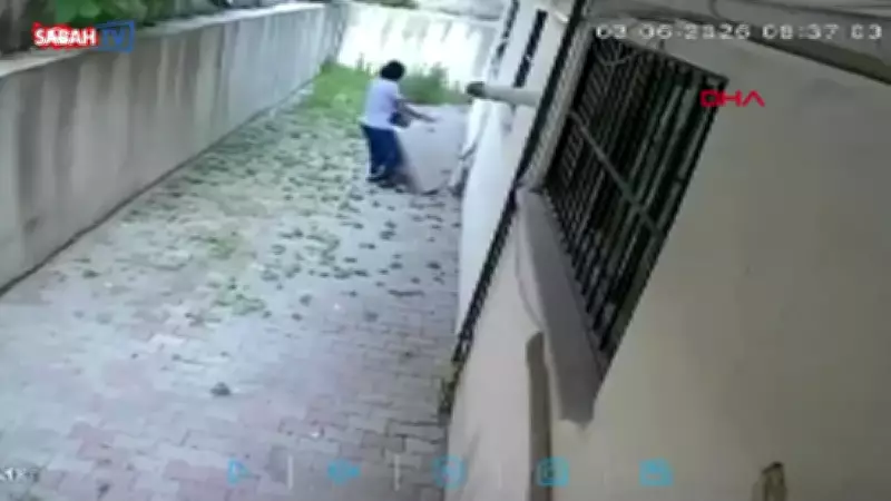 Avcılar'da güpegündüz hırsızlık: Klima dış ünitesi ve terlik çalındı