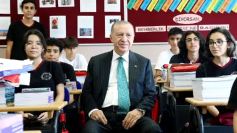 Başkan Erdoğan'dan öğrencilere karne mesajı: Keyifli bir yaz tatili diledi