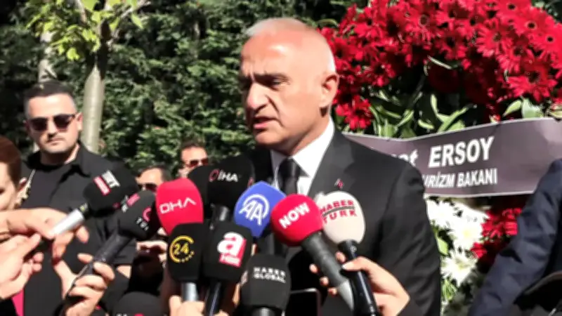 Bakan Ersoy: Kadir İnanır, hayat vermiş olduğu eserleriyle çok önemli bir sanatçımızdı