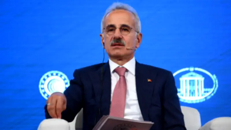 Bakan Uraloğlu: Hürmüz Boğazı'ndaki 15 gemimiz güvenle ayrıldı