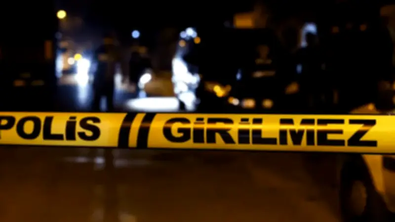 Bakırköy'de Motosiklet Elektrik Direğine Çarptı: 2 Ölü