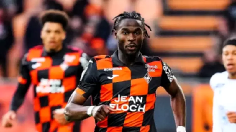 Beşiktaş, Lorient'in sol beki Yongwa'yı transfer listesine aldı