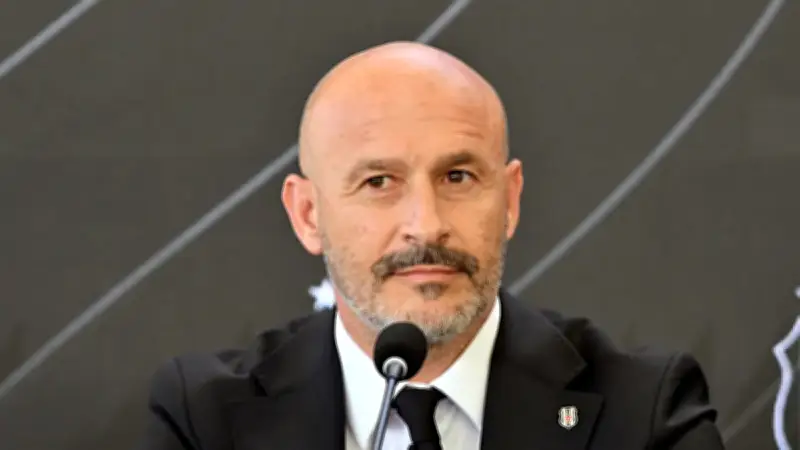 Beşiktaş Teknik Direktörü Italiano, Yıldız Forvet Vlahovic'i Arayarak Beşiktaş'a Çağırdı