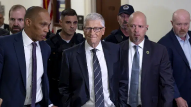 Bill Gates: Epstein evlilik dışı ilişkilerimle şantaj yapmaya çalıştı