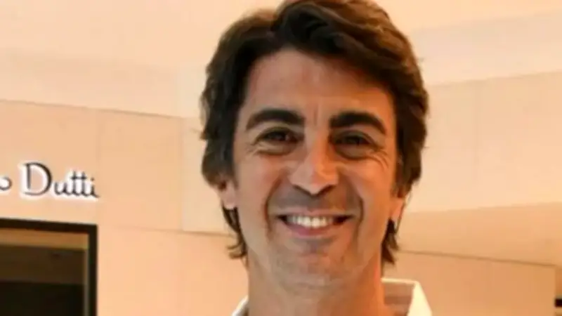 İbrahim Kutluay'ın AVM Tarzı ve Fit Hali Dikkat Çekti