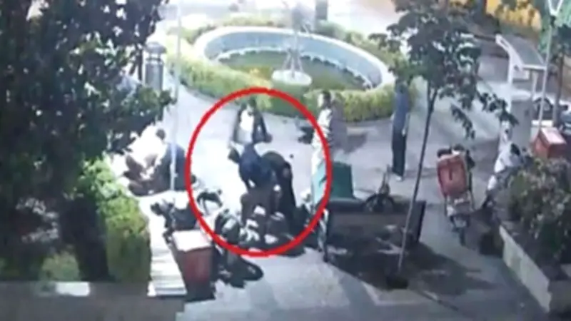 Bursa İnegöl'de motokuryeler ile işletme sahipleri kavgası: 5 yaralı, 10 gözaltı