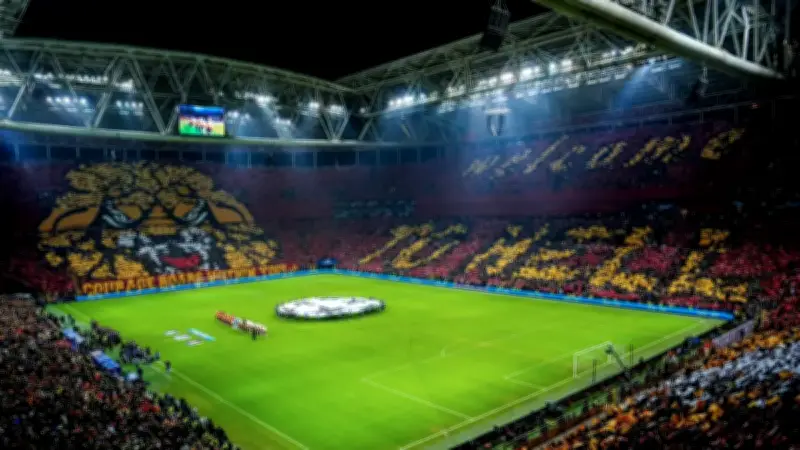 Üç Büyükler Damgasını Vurdu: Futbol Tarihinin En İyi Tribün Koreografileri